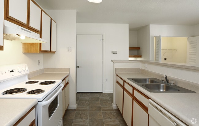 Photo - TYLERS CREEK TOWNHOMES