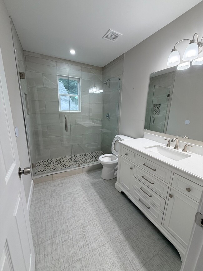 Photo - 1104 Oak Knoll Terrace SE