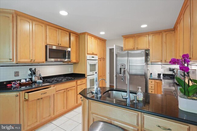 Photo - 2026 Westwood Forest Dr