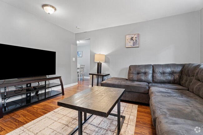 Building Photo - 414 E Lincoln St Rental