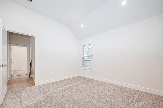 Photo - 4934 Finns Lndg St