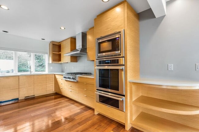 Photo - 302 NW Albemarle Terrace