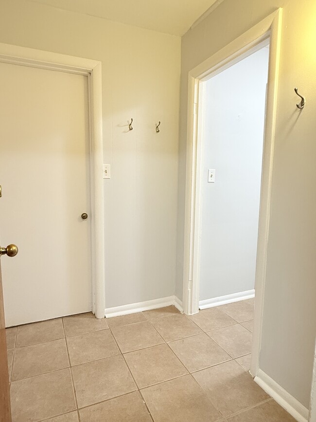 Photo - 1590 Ouellette Ave Unit 102