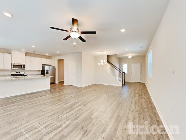 Photo - 317 Knowles Pl