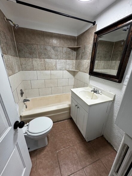 Photo - 1488 E Thacker St Unit 2