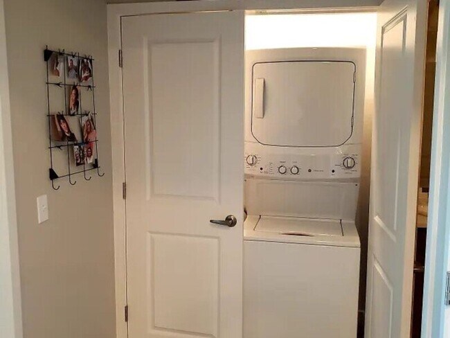 Club 715 Apartments