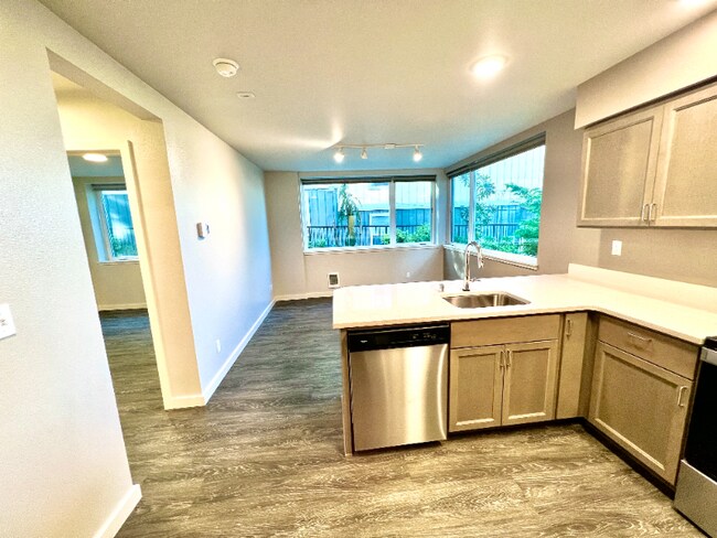 Photo - 1925 S I St Unidad A104