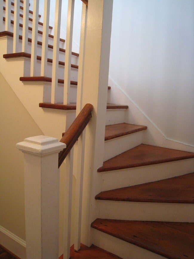 Photo - Spacious 3-Bedroom Apartment in the Heart of Broadmoor/Uptown