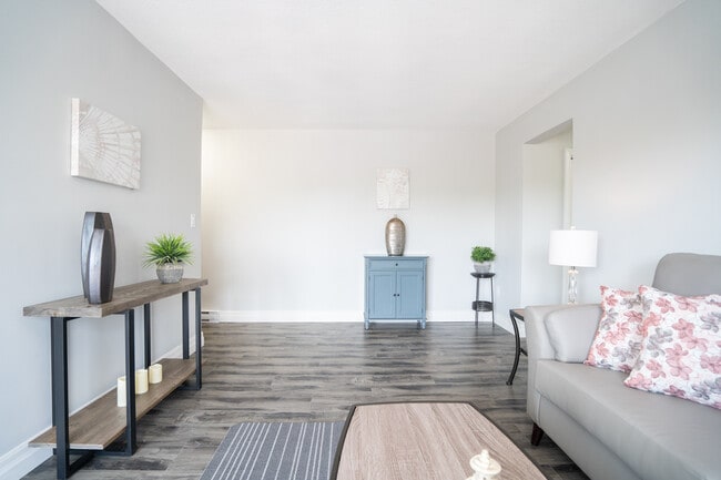 Photo - 24 Wellington St Unit 8