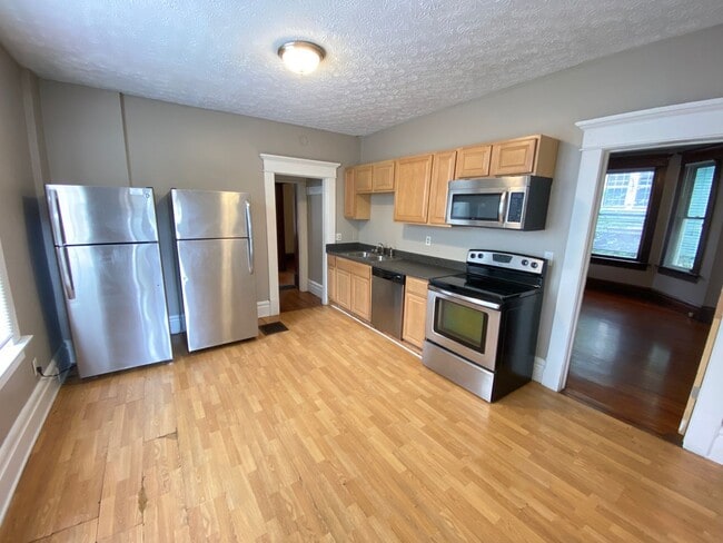 Photo - 171 E Northwood Ave Unit 171