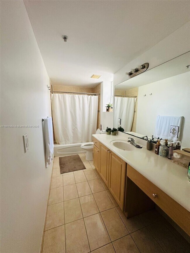 Photo - 6400 NW 114th Ave Unidad 1101
