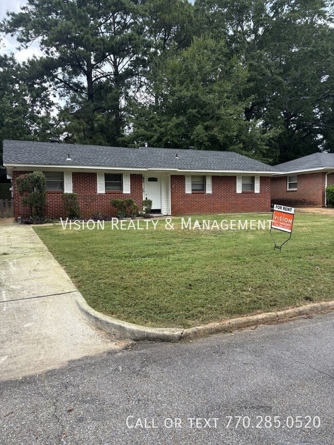 Building Photo - 133 Salem Dr