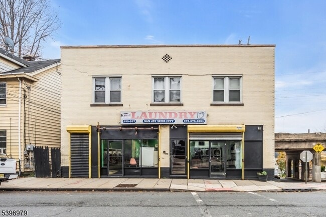 Building Photo - 537 Scotland Rd Unit 2