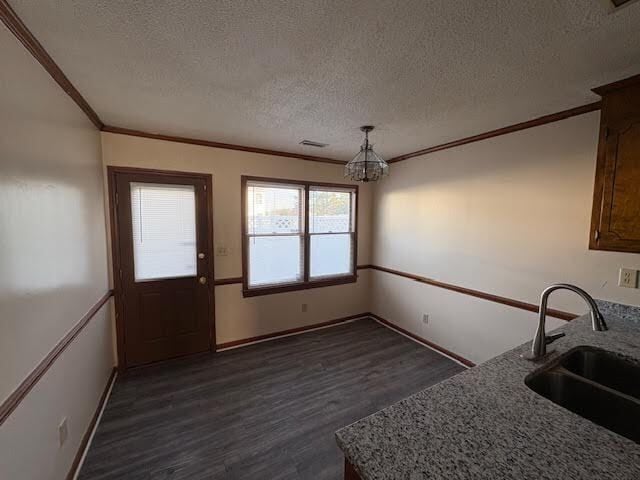 Photo - 3262 Landmark St