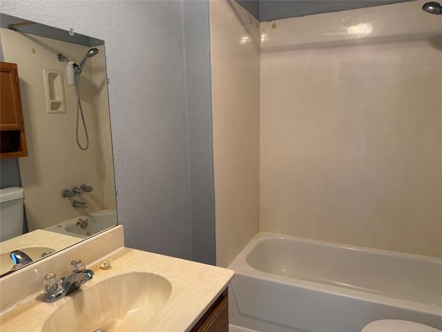 Photo - 1605 Pvt Rd 5010