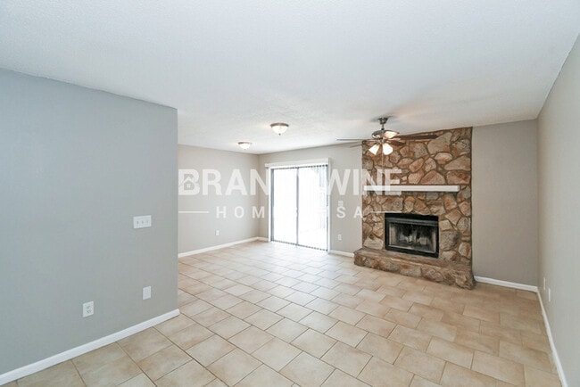 Photo - 11251 Windtree Dr E