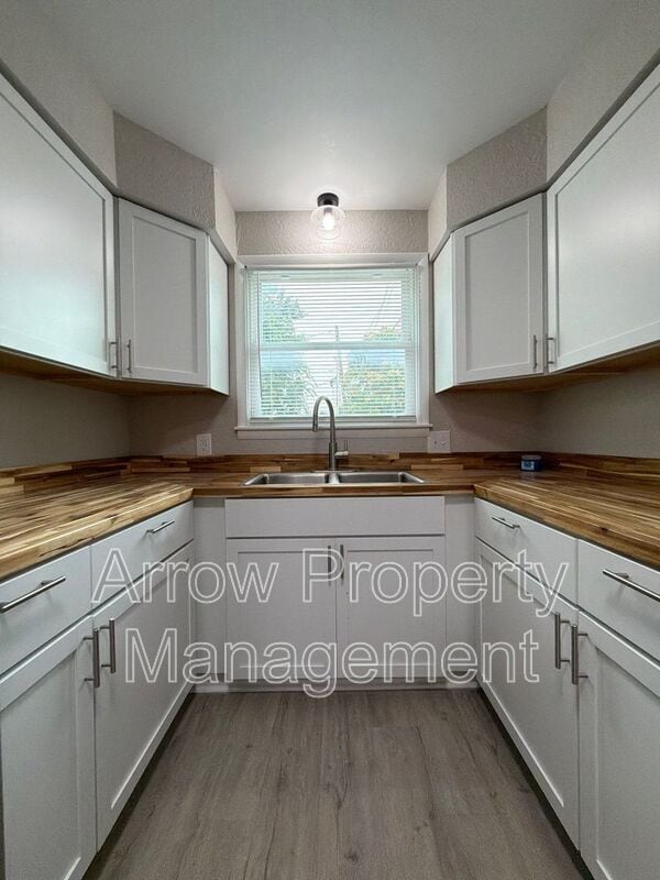 Photo - 704 N 26th St Unit 1