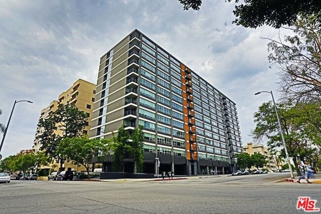 Photo - 3460 W 7th St Unit 1411