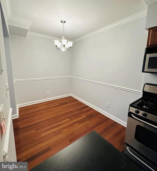 Building Photo - 922 S Washington St Unit 112 Rental