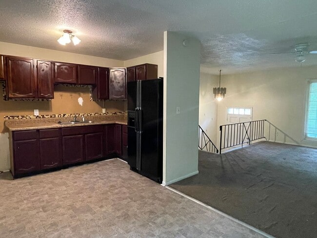 Photo - 3 Bedroom 1.5  Bath Home For Rent