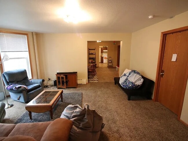 Building Photo - 177 E 9th St Rental