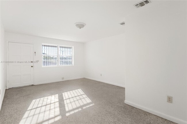 Photo - 1251 NW 59th St Unidad 2