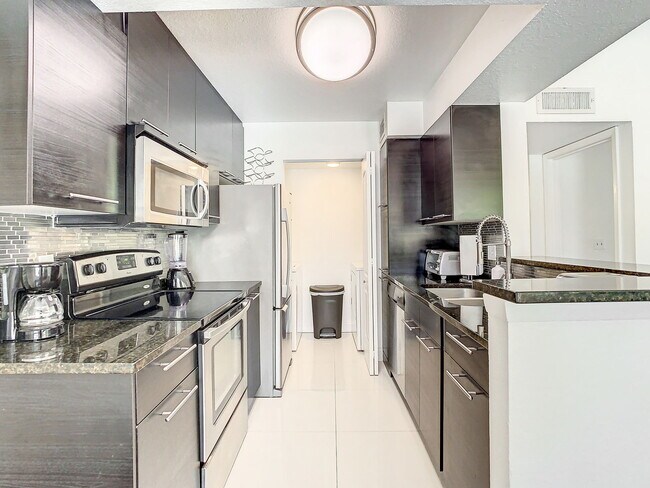 Westwood Boulevard, Orlando, FL 32821 - 2 BR 2 BA condo