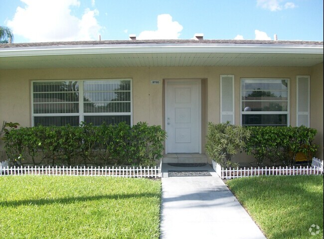 Building Photo - 8732 Bella Vista Dr Unit 42 Rental