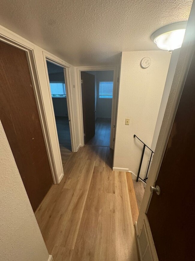 Photo - 1422 Drake Dr Unit B