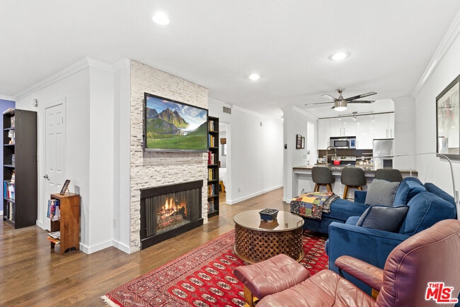 Photo - 141 S Clark Dr Unit 226