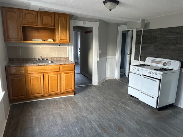 Photo - 89 Wood St Unit 1