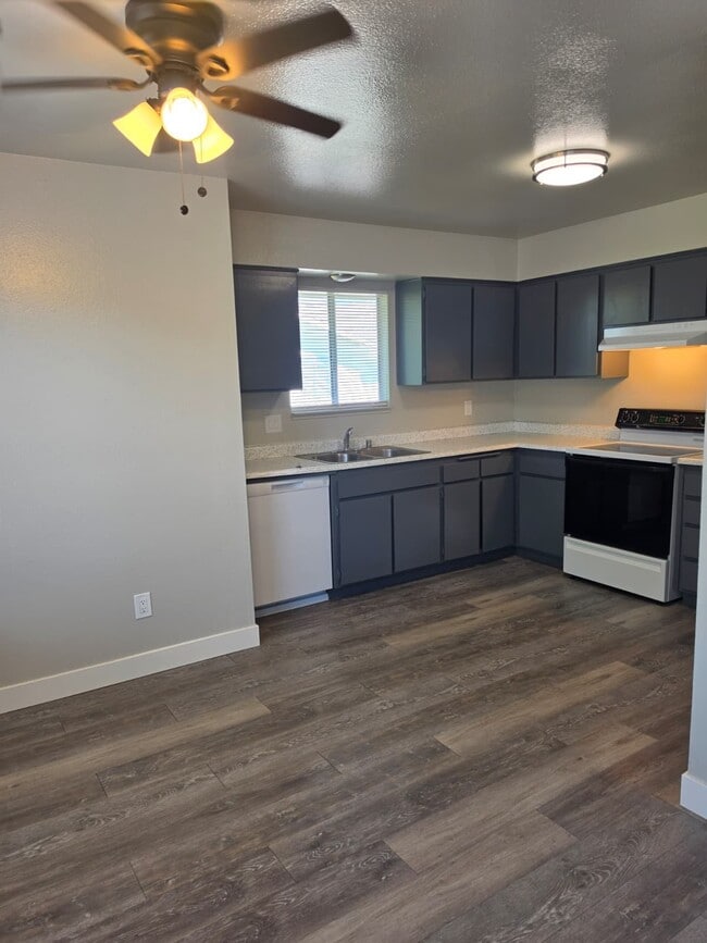 Photo - 4264 N Bengston Ave Unidad 207