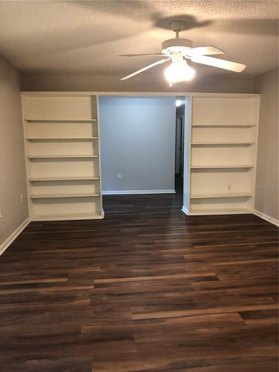 Photo - 1113 Hallamwood Trail S