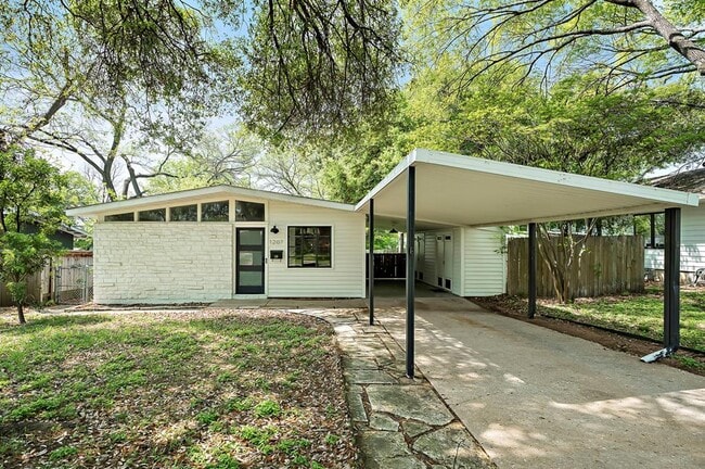 Building Photo - 1207 Ridgemont Dr