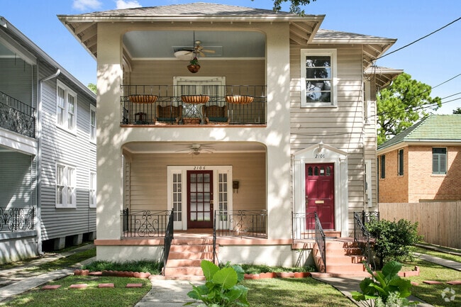 Building Photo - 2106 S Carrollton Ave Rental