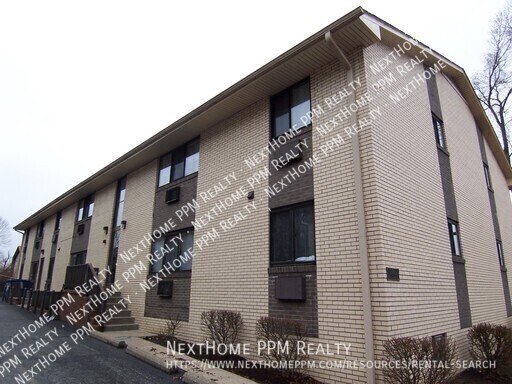 Building Photo - 2703 Voelkel Ave Unit 2C