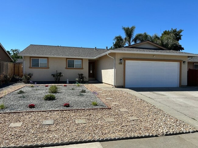 Building Photo - 5799 St Paul Dr