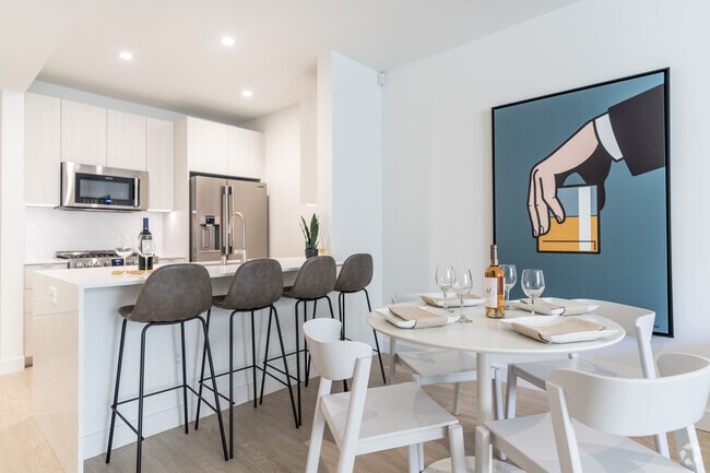2BR, 2BA - 1,129 SF