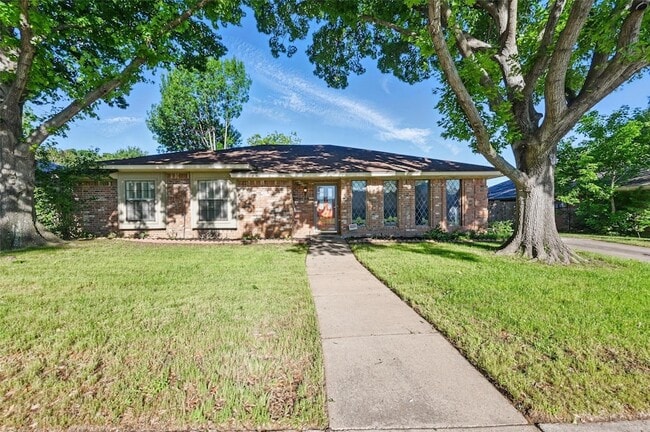 Photo - 2722 Margaret Dr House
