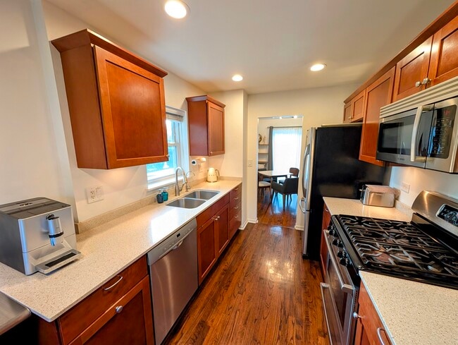 Photo - 630 Hibbard Rd