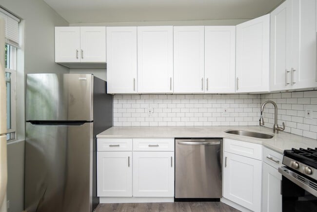 Building Photo - 2326 15th St Unit 2