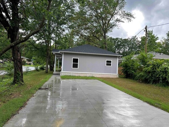 Photo - 1523 Cedar St