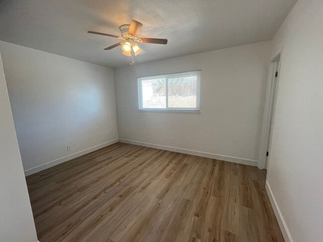 1213 Carson St