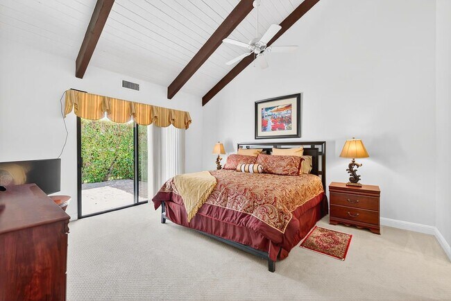 Photo - 468 Sunningdale Dr