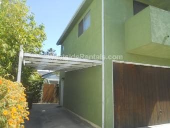 Espacio cubierto/estacionamiento - 635 Palms Blvd Unidad B