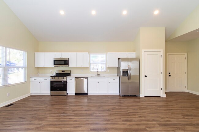 Photo - RnR Duplex SoBro