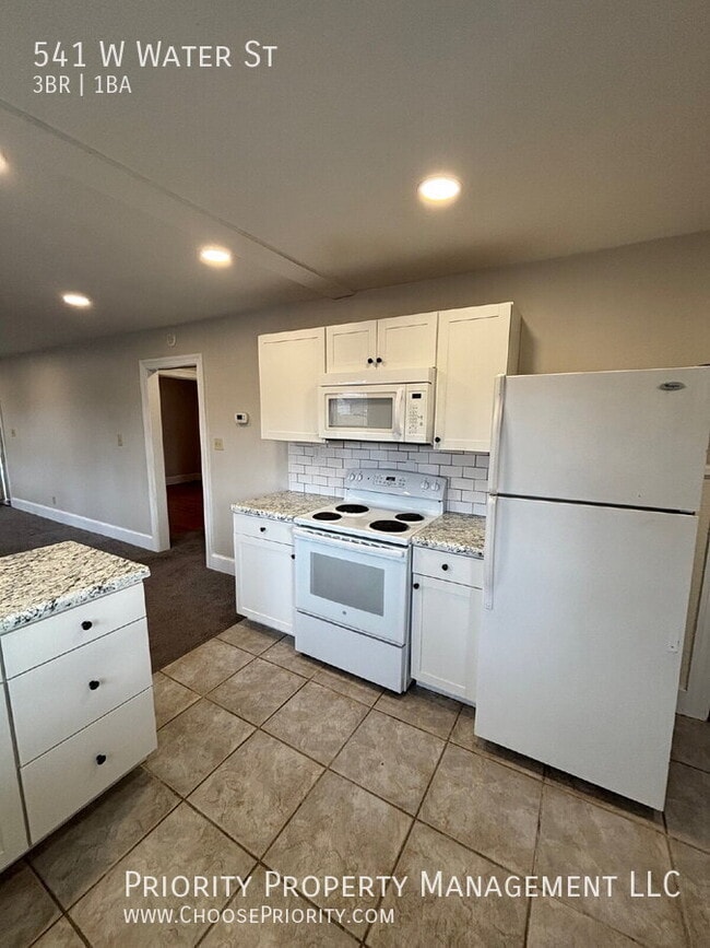 Photo - 541 W Water St