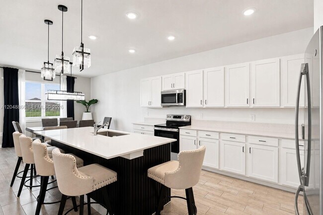 Photo - 12303 SW Roma Cir
