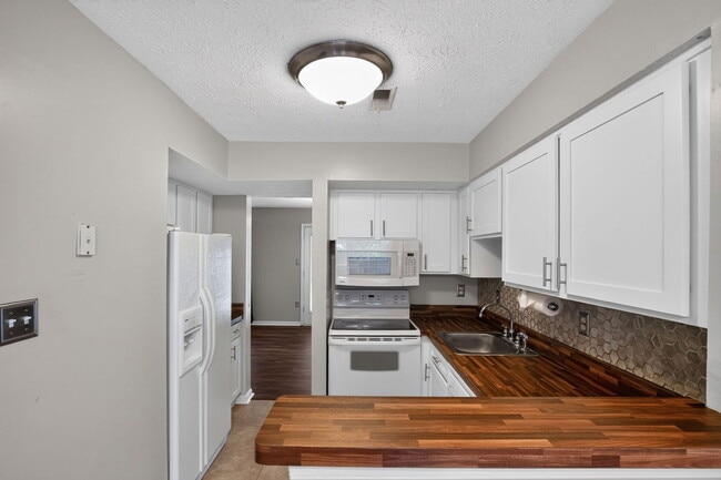 Photo - 6003 Bobcat Ct