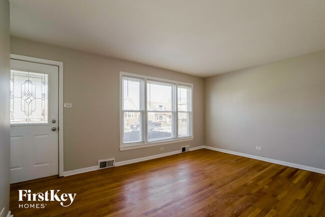 Photo - 4033 Gremley Ave